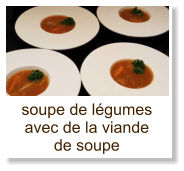 soupe de légumes avec de la viande de soupe