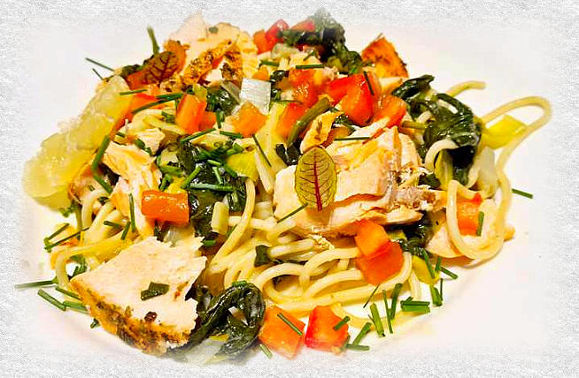 pasta met zalm en spinazieroomsaus