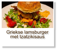 Griekse lamsburger met tzatzikisaus