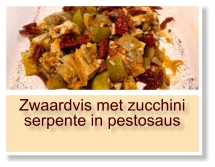 Zwaardvis met zucchini serpente in pestosaus