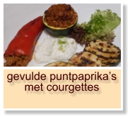 gevulde puntpaprika’s met courgettes