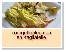 courgettebloemen en -tagliatelle