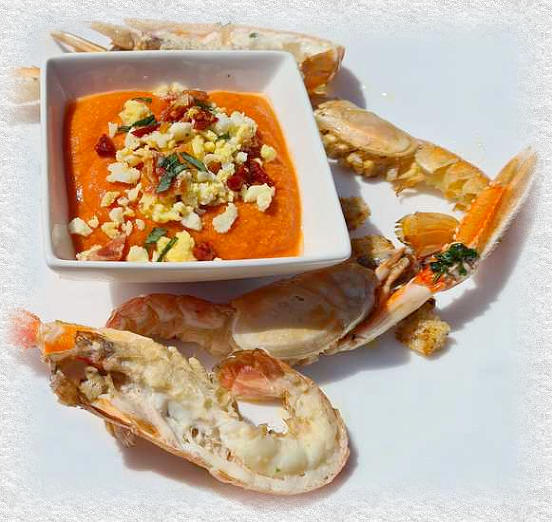 salmorejo Cordobés met gegrilde langoustines